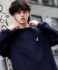 *Специальная коллаборация: футболка с длинными рукавами и вышивкой в одну точку.