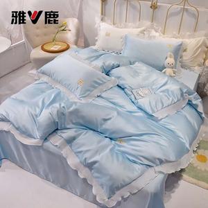 Yalu Комплект постельного белья 1,5 м, 4 предмета: пододеяльник 200х230 см, простыня на резинке, 2 наволочки, кружевная отделка, цвет небесно-голубой, AM, шелковистая гладкость