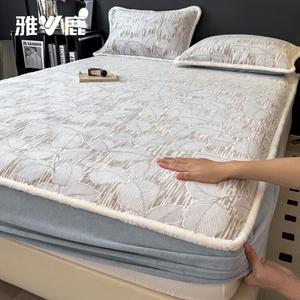 Yalu Простыня на резинке 200х220 см из молочного вельвета, утолщенная, зимняя, с эффектом терморегуляции