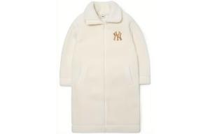 Короткое пальто женское белое MLB