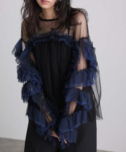 Топ из собранного тюля