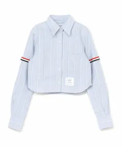 Укороченная рубашка с заостренным воротником на пуговицах и нарукавниками в полоску цвета «Теневая полоска» (оксфордский стиль).