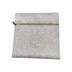 CHANEL Кремово-белая косметичка с золотым оттенком для хранения