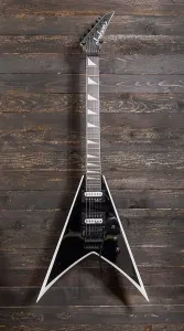 Jackson JS32 King V черный с белыми фасками