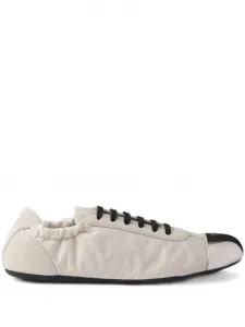 Балетки со шнуровкой Prada, нейтральный