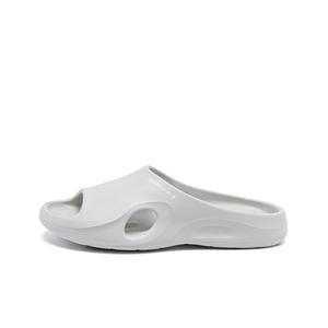 BAIBAO Скользоустойчивые износостойкие шлепанцы мужские светло-серые, цвет Light Gray