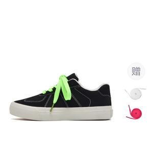 7 SEVFUN Легкие устойчивые к истиранию амортизирующие низкие скейтерские кроссовки унисекс черно-зеленые (трехцветные шнурки, 1 пара в упаковке)