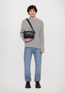 Сумка кросс-боди Armani Exchange OKINAWA UNISEX, Black