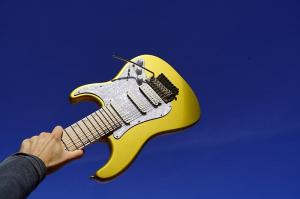 Электрогитара ESP LTD SIGNATURE SERIES JRV-8 - Metallic Gold Javier Reyes 8-String Electric Guitar w/ Case