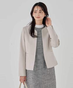 Можно стирать/Эластичная ткань/Подходит для сочетания с другой одеждой: Куртка с двойным крестом и вырезом-ключом Avv, цвет Greige