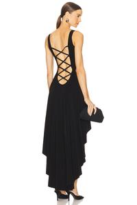 Длинное платье без рукавов с асимметричным подолом Norma Kamali, black