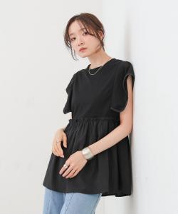 топ с квадратными плечами и баской