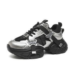 SENJIALUO Женские противоскользящие легкие устойчивые к истиранию массивные кеды низкие черные, цвет Black