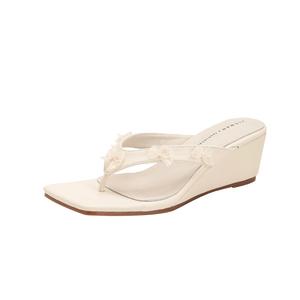 TATAYA Женские шлепанцы экрю, цвет Ecru