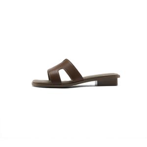 FIVE PLUS Женские противоскользящие устойчивые к истиранию шлепанцы Brown, цвет Brown