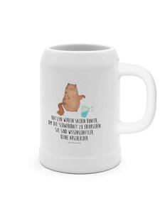 Пивная кружка, стакан с водой и надписью "Кот" на белом фоне Mr. & Mrs. Panda