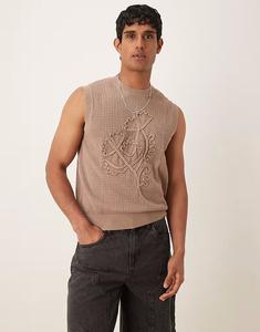 Свободная фактурная трикотажная майка свободного кроя с цветочной вышивкой коричневого цвета от ASOS DESIGN