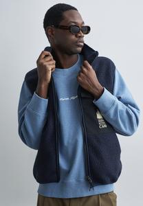 Куртка Maison Kitsuné CASUAL SLEEVELESS VEST, Dark Navy/Dark Blue