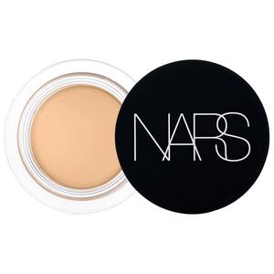 NARS Soft Matte Консилер полного покрытия, цвет Macadamia