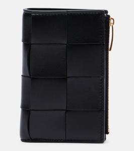 Кошелек кожаный средний бифолд Cassette Bottega Veneta, Black/Gold