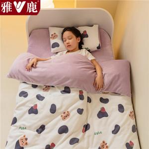 Yalu Детское одеяло 120х150 см, вес 2,25 кг, молочный флис, съемный чехол, категория А, расцветка "Многоцветный клубничный мишка"