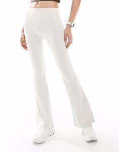 Леггинсы Agon Flared белого цвета