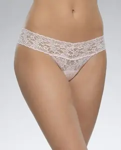 V-образные кружевные стринги с низкой посадкой Hanky Panky, цвет Crudo