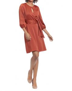 Платье-трапеция с запахом и завязками на боку в блестящем пряном оттенке London Times, Sparkle Spice