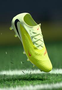 Кроссовки Nike Performance PHANTOM 6 LOW PRO AG, Hyper Crimson/Black/Limelight/Orange