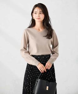 Красивый трикотажный свитер с V-образным вырезом и пышными рукавами Avv, цвет Greige