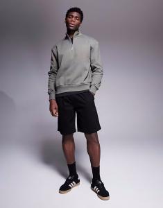 Шорты-чиносы свободного кроя ADPT черного цвета