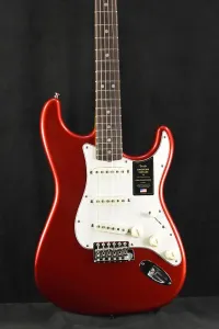 Fender American Vintage II 1965 Stratocaster, Candy Apple Red, грифа из розового дерева с круглой декадовой накладкой