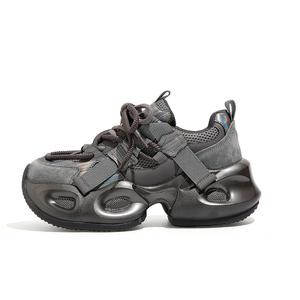 DAPHNE Дышащие массивные кроссовки женские низкие серые, цвет Gray