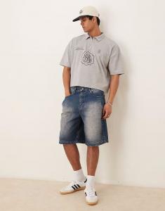 Длинные джинсовые шорты ASOS DESIGN с карманами-складками, цвет средне-синий