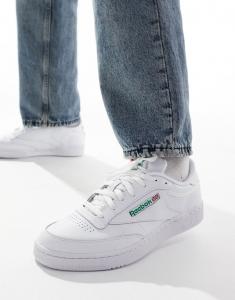 Белые кроссовки Reebok Club C 85 с зеленым логотипом