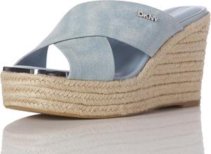Женские сандалии DKNY Maryn на клине с цепочкой, светло-голубой