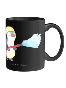 Кофейная кружка с надписью Пожарный на черном фоне Mr. & Mrs. Panda