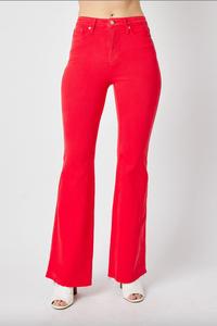 Джинсы-клеш с эффектом контроля живота в красном цвете Judy Blue