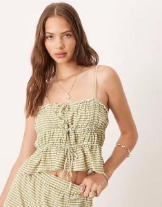 Топ на бретельках в зеленую клетку с оборкой и завязками Asos Design