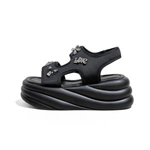 Женские сандалии на одной застежке A poinsettia princess, черный