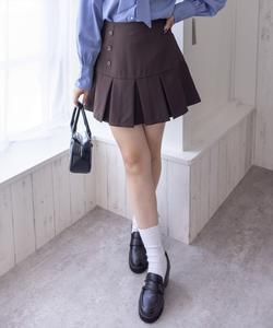 Классическая юбка в складку с застежкой на пуговицы