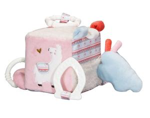 Мила Сотон играет в кубик Inna marka