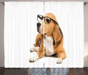 Штора ABAKUHAUS "Бигль" в деревенском стиле, забавная собака в очках, сидящая, универсальная, с петлями и крючками, для гостиной, 280 x 225 см, белая с разноцветным узором Abakuhaus