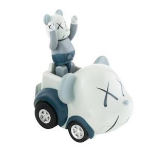 Фигурка виниловая KAWS x Bearbrick x Takara Tomy Choro-Q Figure & Car Set, серый