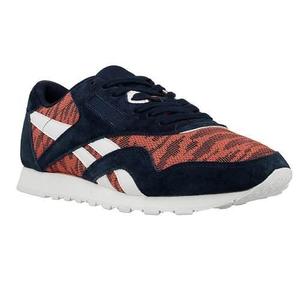 Женские универсальные кроссовки Reebok CL Nylon Sail Away
