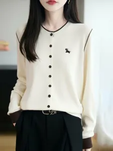 Кардиган с вышитым логотипом и линиями в тон, женский топ Doux Belle, цвет Beige