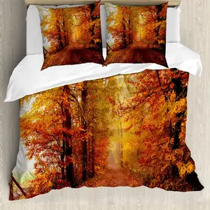 Пододеяльник ABAKUHAUS Fallen, Тропинка в туманном лесу, с защитой от клещей, подходит для аллергиков с наволочками, 200 см x 200 см - 80 x 80 см, цвет Оранжевый секвойевый желтый Abakuhaus