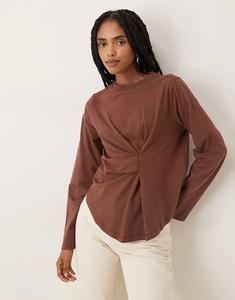 Топ с длинными рукавами и складками ASOS DESIGN шоколадного цвета