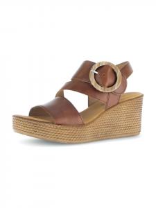 Gabor Сандалии на танкетке коричневого цвета