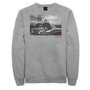 Большой и высокий парень в капюшоне, опирающийся на флисовую толстовку Impala Licensed Character, серый